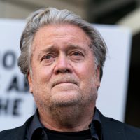 Declaran culpable de desacato a Steve Bannon, aliado de Trump