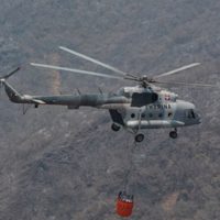 Se desploma helicóptero de la Marina que combatía incendio en Querétaro