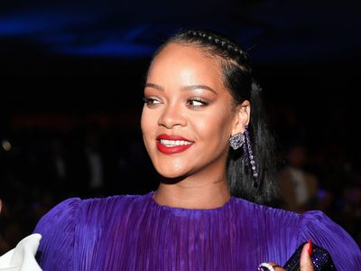 Nuevo video a la vista: Rihanna fue fotografiada saliendo de una presunta grabación musical