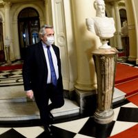 Alberto Fernández se reunió con Duhalde y de Mendiguren para discutir la post-pandemia