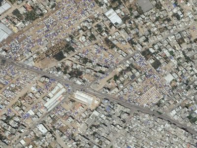 Imágenes satelitales muestran un gran éxodo de palestinos de Rafah ante invasión israelí