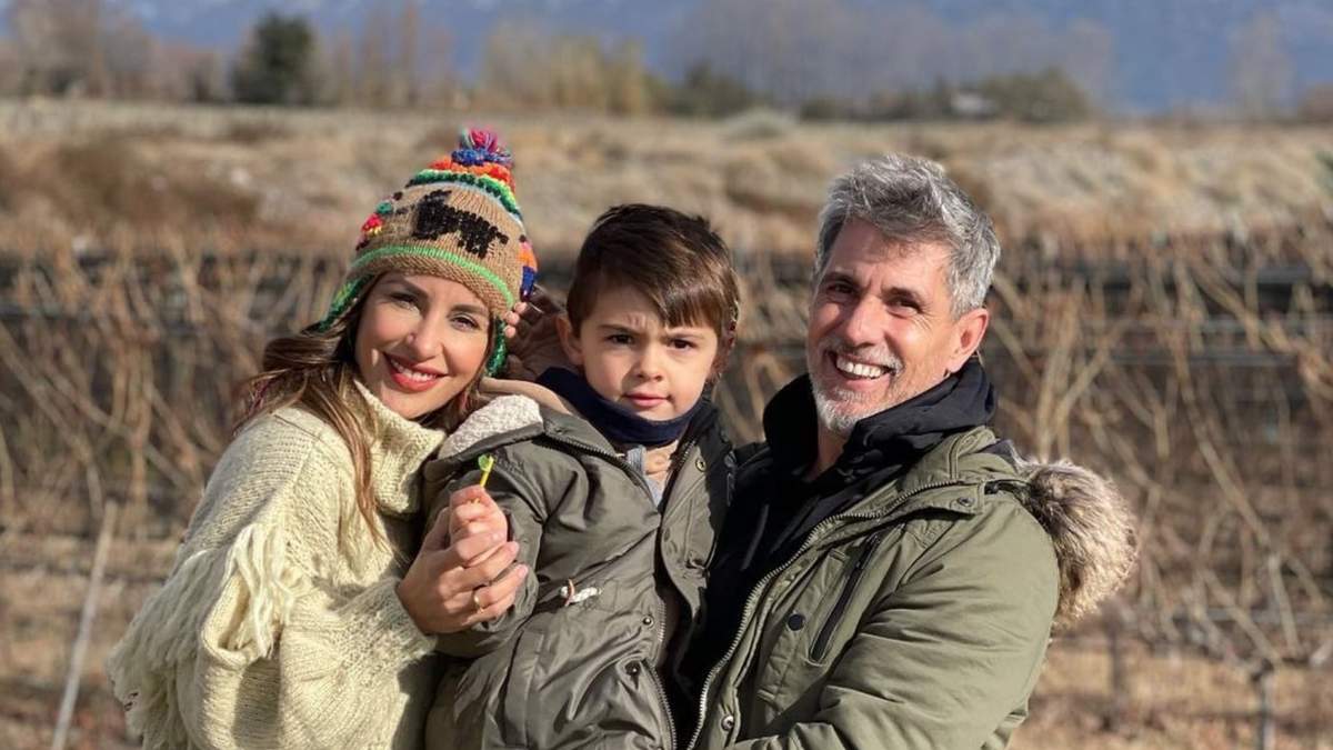 Lourdes Sánchez y el Chato Prada con su hijo Valentín. Fuente: (Instagram)