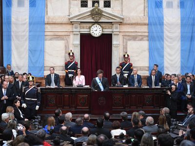 El Gobierno convocó a sesiones extraordinarias en el Congreso