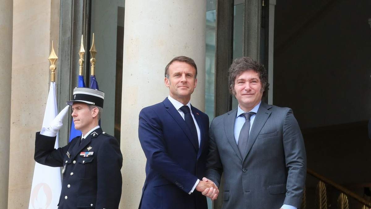 Javier Milei tuvo su primer encuentro oficial con Emmanuel Macron. Fuente: (X)