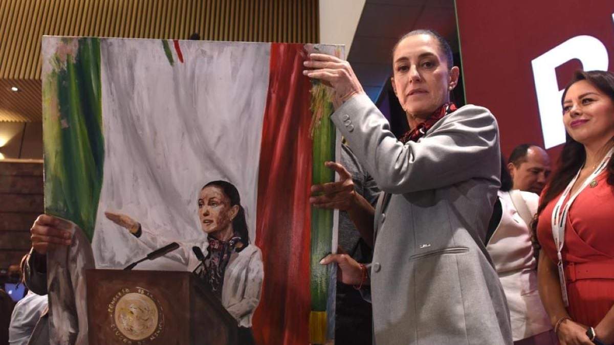 La jefa de gobierno en la plenaria de los diputados de Morena