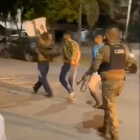 “Esto me pasa por rata”, gritan presuntos ladrones “castigados” por el CJNG (Video)