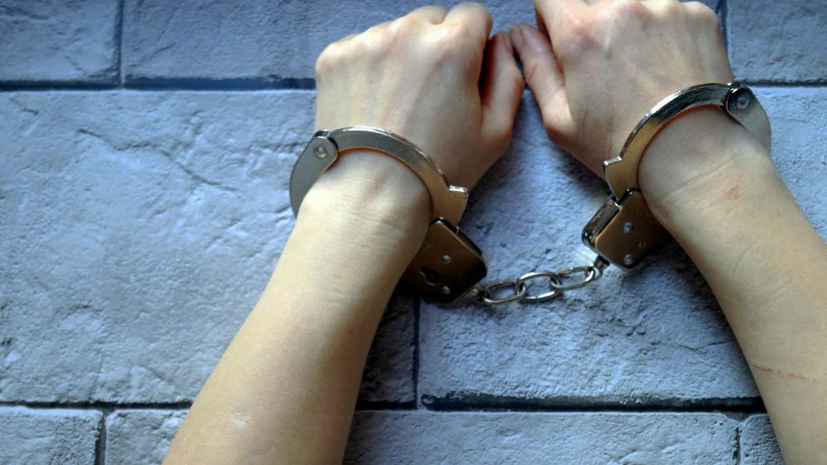 La mujer fue puesta a disposición del Ministerio Público, donde se determinaron medidas cautelares.