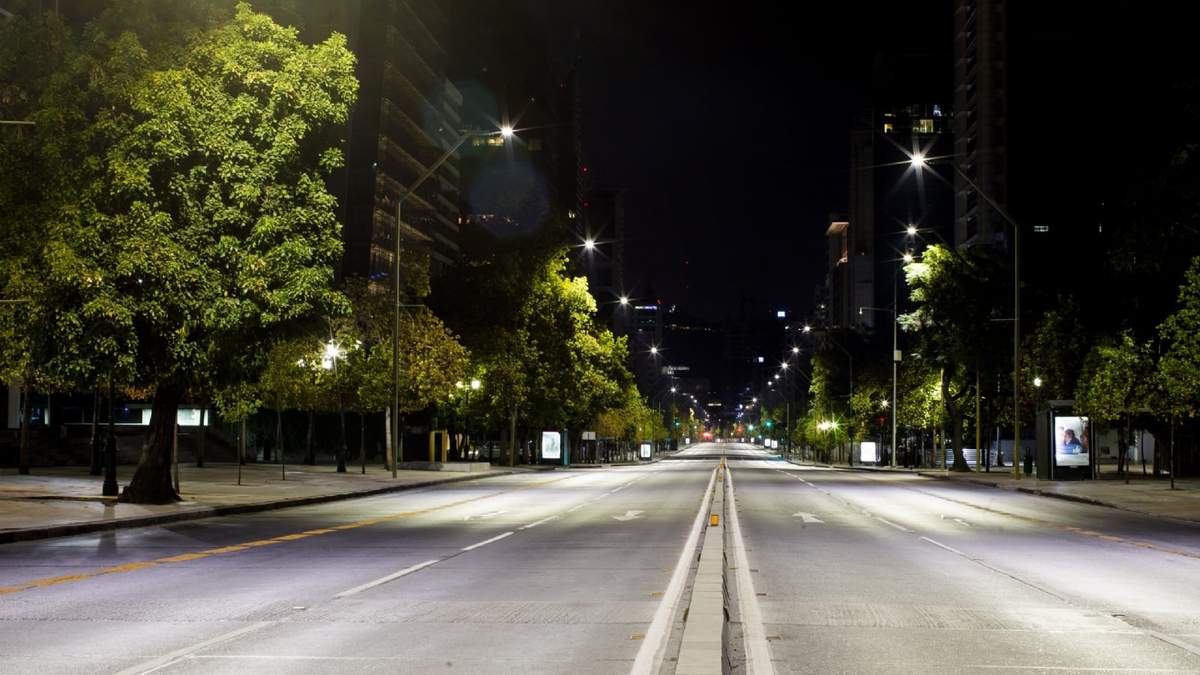 Calles vacías en la región metropolitana de Chile. Fuente: (Twitter)