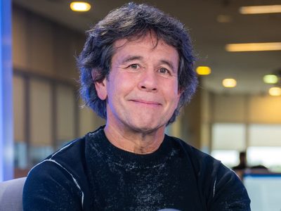 Ariel Rodríguez Palacios tiene el árbol que crece un montón, protege tu hogar y casi no tenés que cuidar
