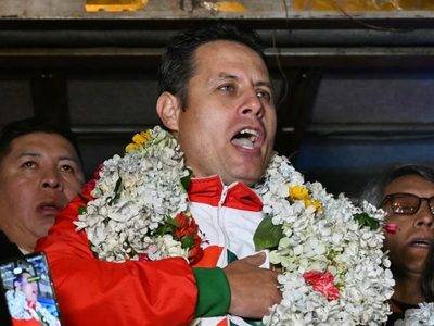 El expolicía viral que aspira a la vicepresidencia en Bolivia