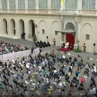 El Papa celebra su primera audiencia con fieles tras seis meses de aislamiento