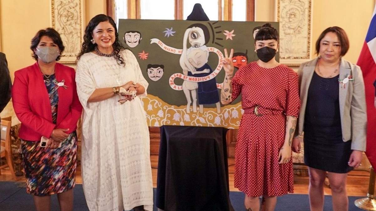 Delfina Gómez, Alejandra Frausto y Mon Laferte
