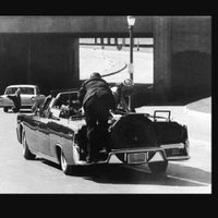 Clint Hill, agente del Servicio Secreto que saltó al auto de JFK tras atentado, muere a los 93 años
