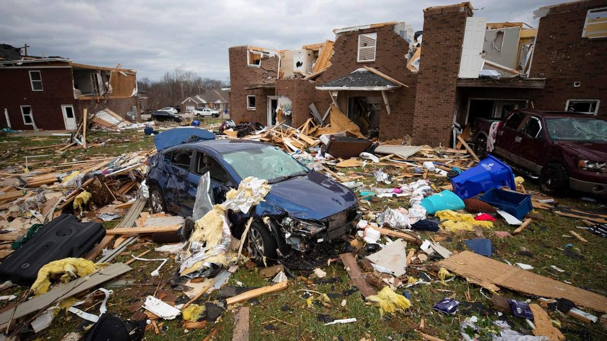 Viviendas dañadas por un tornado en Bowling Green, Kentucky