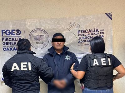 Capturan a comandante de policía acusado de abusar de una adolescente en Oaxaca