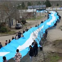 Andacollo lució la bandera argentina más larga de Neuquén