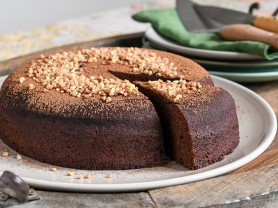 ¿Querés algo dulce para el mate de la tarde? Hacete este bizcocho de chocolate al microondas, fácil y rapidísimo