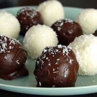 Con solo 3 ingredientes, prepará estos irresistibles bombones de coco para el antojo dulce