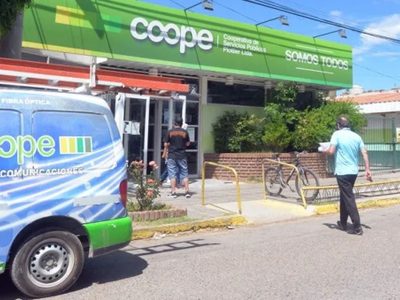 "Es una tomada de pelo": crece la tensión en Plottier por los cortes de luz