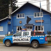 Persecución en Villa La Angostura: un hombre y sus hijos atraparon a una pareja que les robó dinero