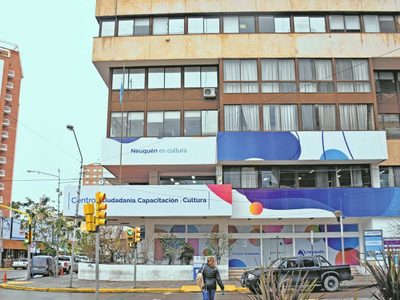 El coronavirus llegó al Municipio de Neuquén: un funcionario es positivo. Video