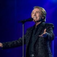 El cantante Raphael padece un linfoma cerebral; cancela conciertos