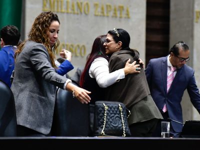 Diputados y senadores sesionan sólo una hora... y se dan tres semanas de vacaciones
