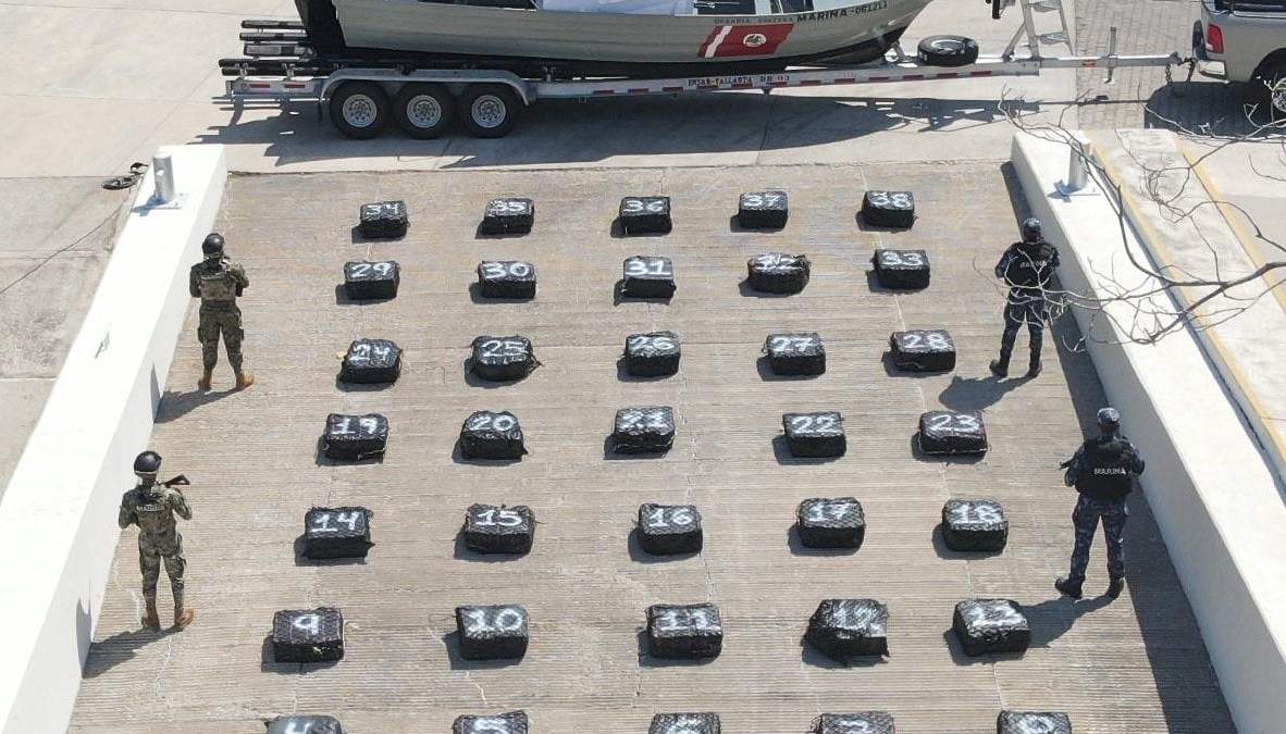 Autoridades mexicanas aseguran 1.5 toneladas de cocaína en costas de Jalisco