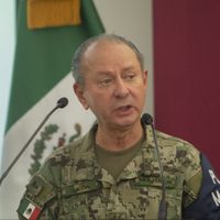 México carece de servidores públicos honestos: secretario de la Marina