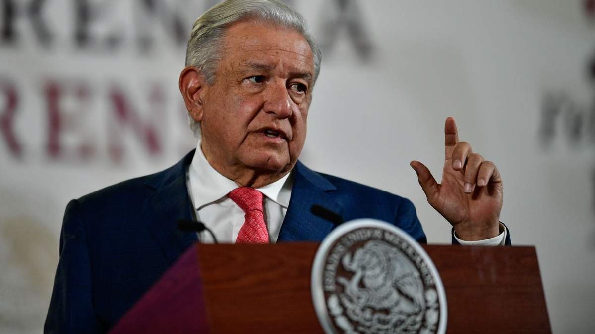 El presidente en su conferencia