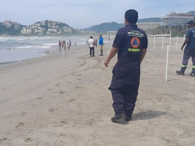 Muere otra persona por mordida de tiburón; ahora fue un turista extranjero en playa de Zihuatanejo