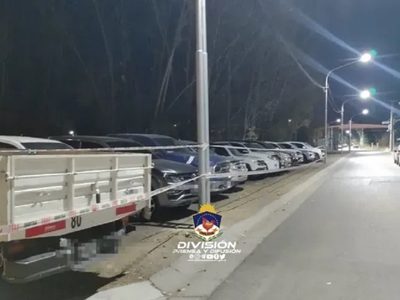 Dos miembros de la comunidad gitana fueron acusados por vender camionetas que nunca entregaron