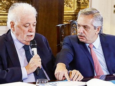 A contra reloj, el Gobierno diseña un protocolo por si el sistema sanitario colapsa