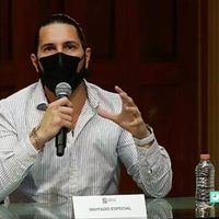 Tunden en redes a Secretaría de Salud de NL por invitar a Poncho De Nigris a dar su testimonio