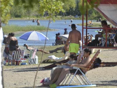 Ante la ola de calor, piden por una campaña de concientización sobre la exposición al Sol en Neuquén