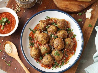 Albóndigas de repollo en salsa: no gastes en carne y prepará esta versión exquisita que te resolverá la cena