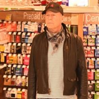 Echan a Bruce Willis de una farmacia al negarse a llevar cubrebocas