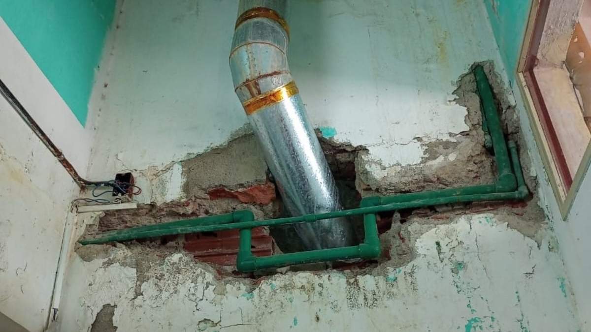 Falta de mantenimiento en la EPET 2. Fuente: (Facebook).