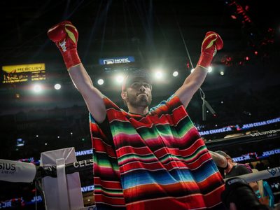 Julio César Chávez Jr. abandona cárcel de Sonora para seguir proceso en libertad