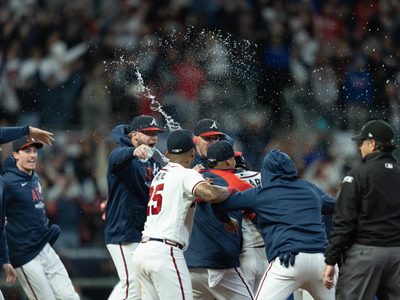 Los Bravos de Atlanta ganan 5-4 a Dodgers de Los Ángeles