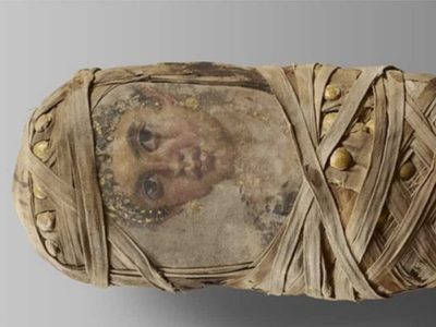 Insólito hallazgo debajo de los vendajes de una momia infantil de Egipto de hace unos 2 mil años