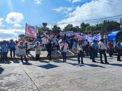 Pueblos tseltales marchan en Chiapas contra la autopista Palenque-San Cristóbal