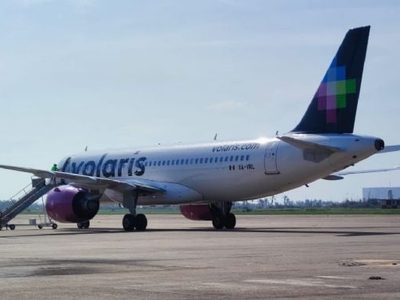 Esto dijo el pasajero que sometió al hombre que intentó secuestrar el vuelo de Volaris (Video)