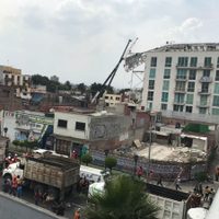 La Calzada de Tlalpan, entre atrapados y derrumbes (Video)