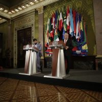 Boric pide a AMLO esperar para decidir sobre la APEC; Pedro Castillo irá a Chile
