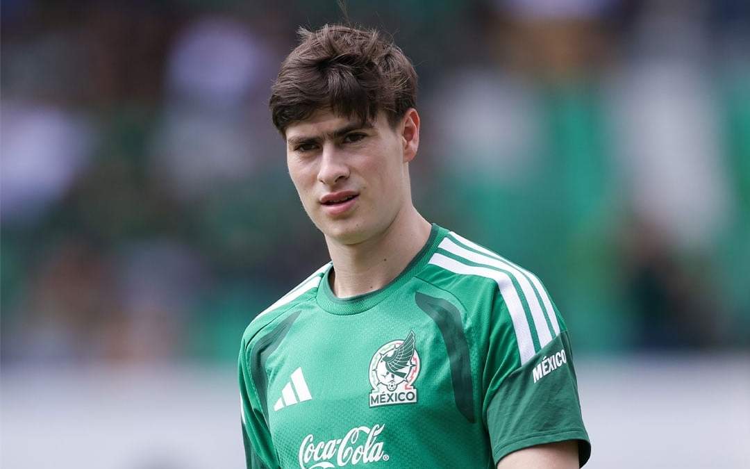 Armando González, delantero de Chivas