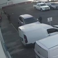 Diputado denuncia el robo de su camioneta en estacionamiento de Uruapan (Video)