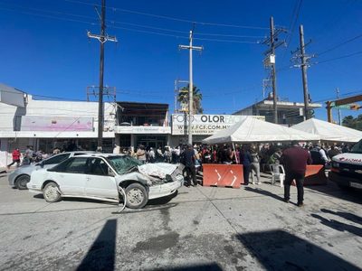 Adulto mayor atropella a otros 22 que esperaban cobrar su pensión de Bienestar en Tamaulipas