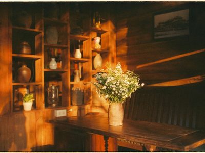 No es un déjà vu: la decoración de la abuela se vuelve tendencia con estos 10 clásicos vintage renovados