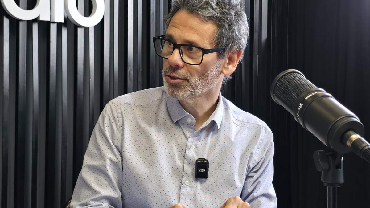 El investigador del Conicet visitó la redacción de El Medio